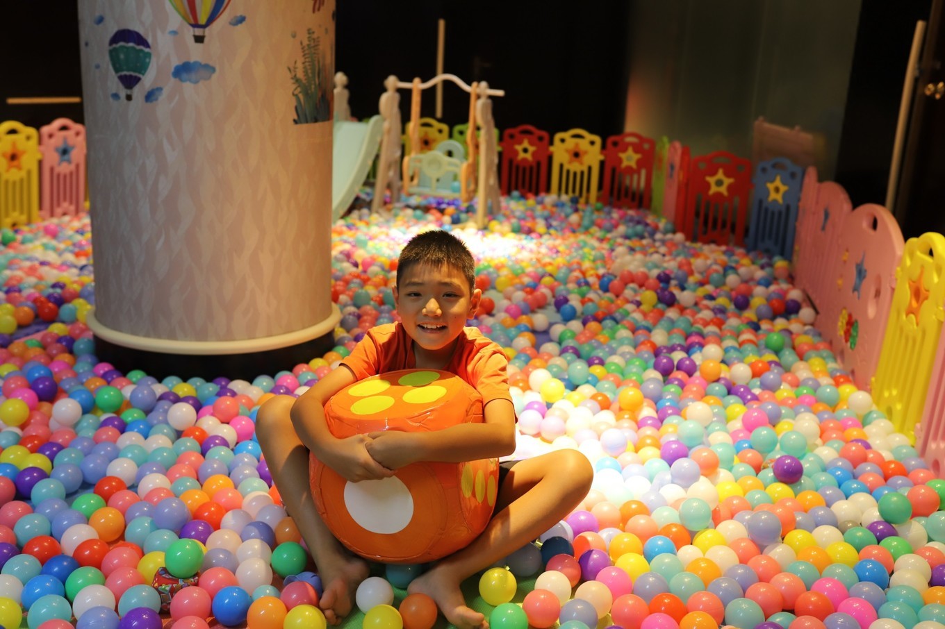 这里被称为广深后花园，每年夏天游人如织，有山有水的避暑胜地