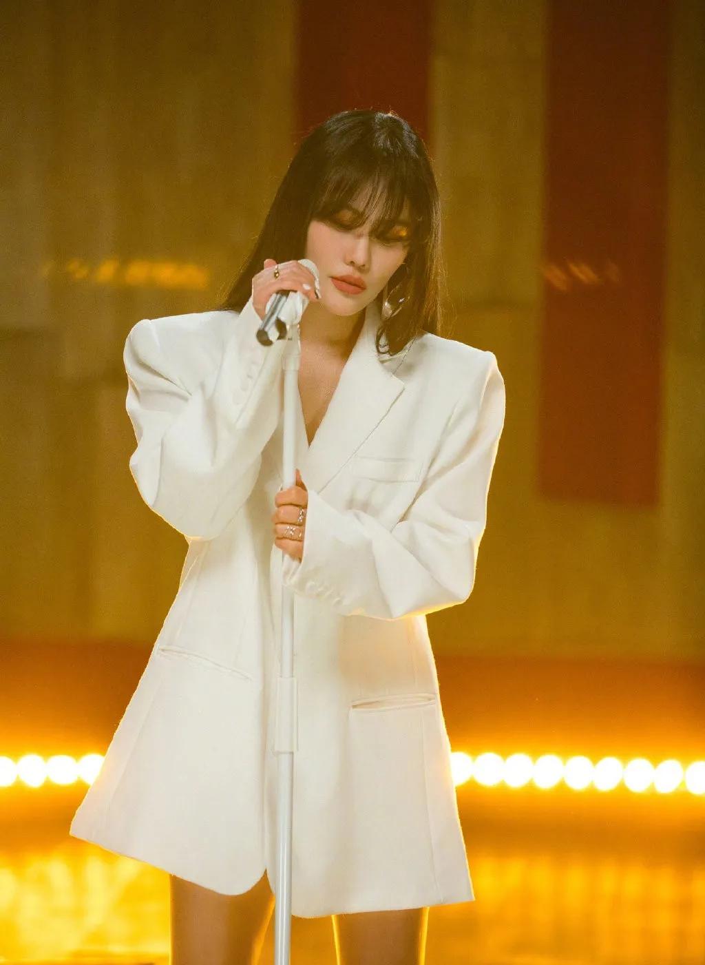 周深吉克隽逸综艺唱歌,周深吉克隽逸lettinggo完整版