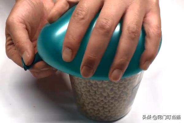 把气球放冰箱里一夜会爆吗,把装满水的气球放冰箱里会怎么样