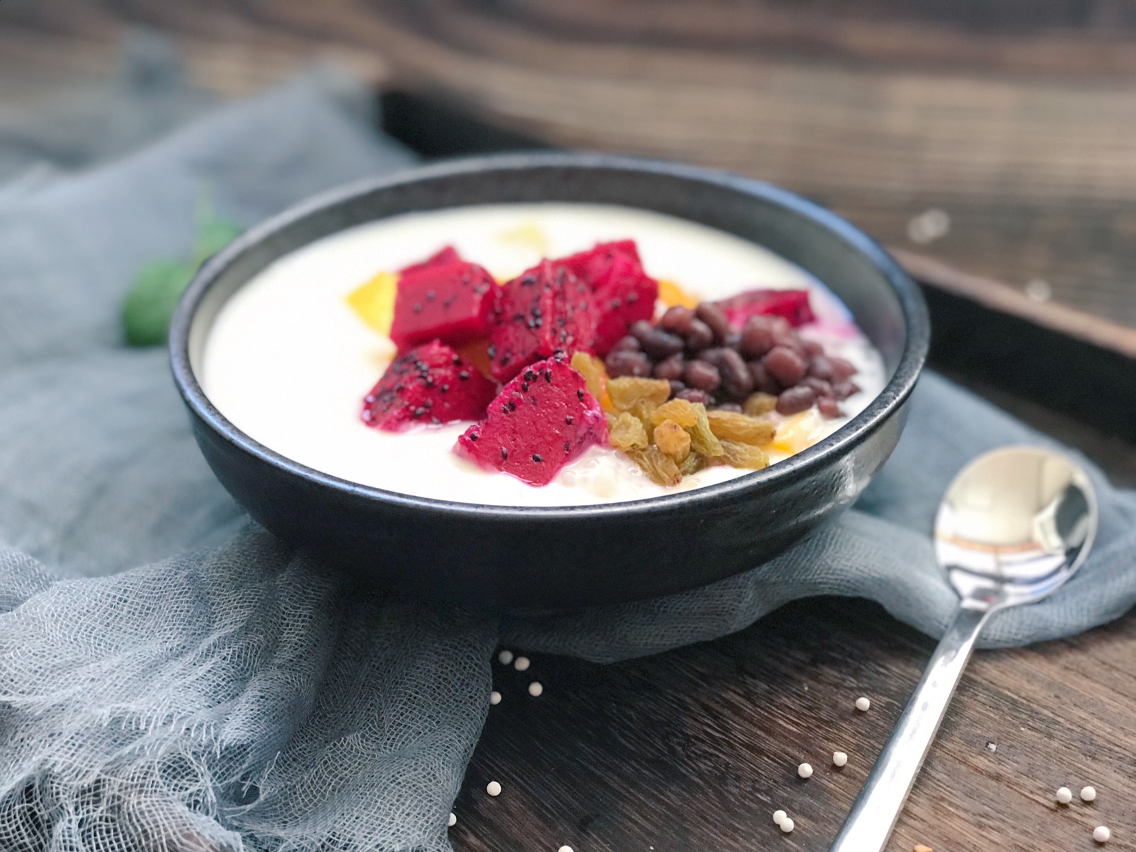 杂果酸奶西米露，爽滑筋道，清凉可口，成本5元做出20元的甜品