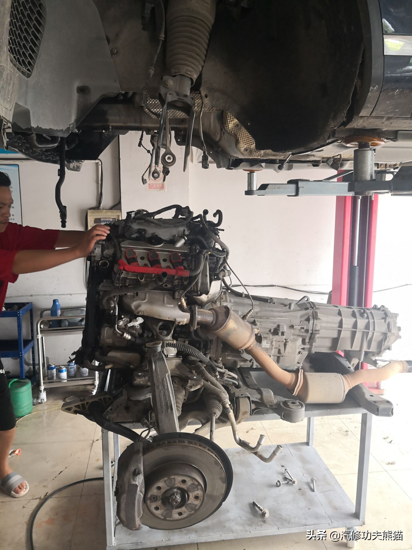 能拉动波音747的大众神车途锐烧机油治理，修完了又可以拉飞机了