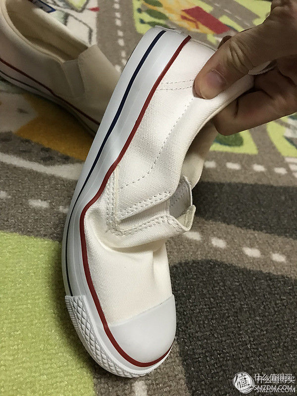 万斯的板鞋和匡威,匡威万斯适合滑板的鞋