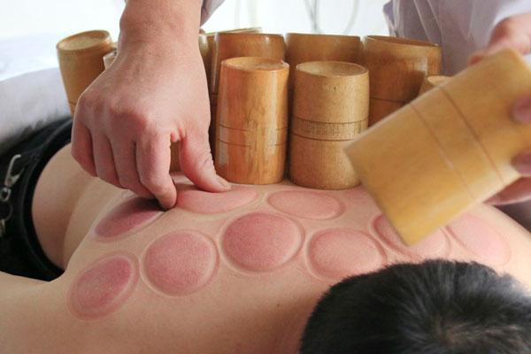 负离子拔罐对人体有什么好处,拔罐对腰间盘突出有什么好处