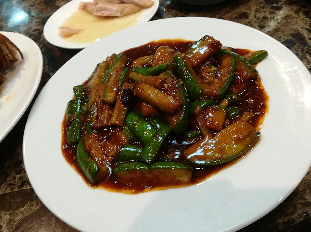 朋友生日请吃饭还得大家平摊买单,朋友生日请吃宴席