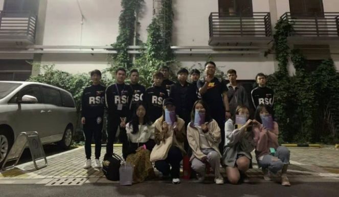 S联赛粉丝汇No.1-为RSG打call的古风女孩