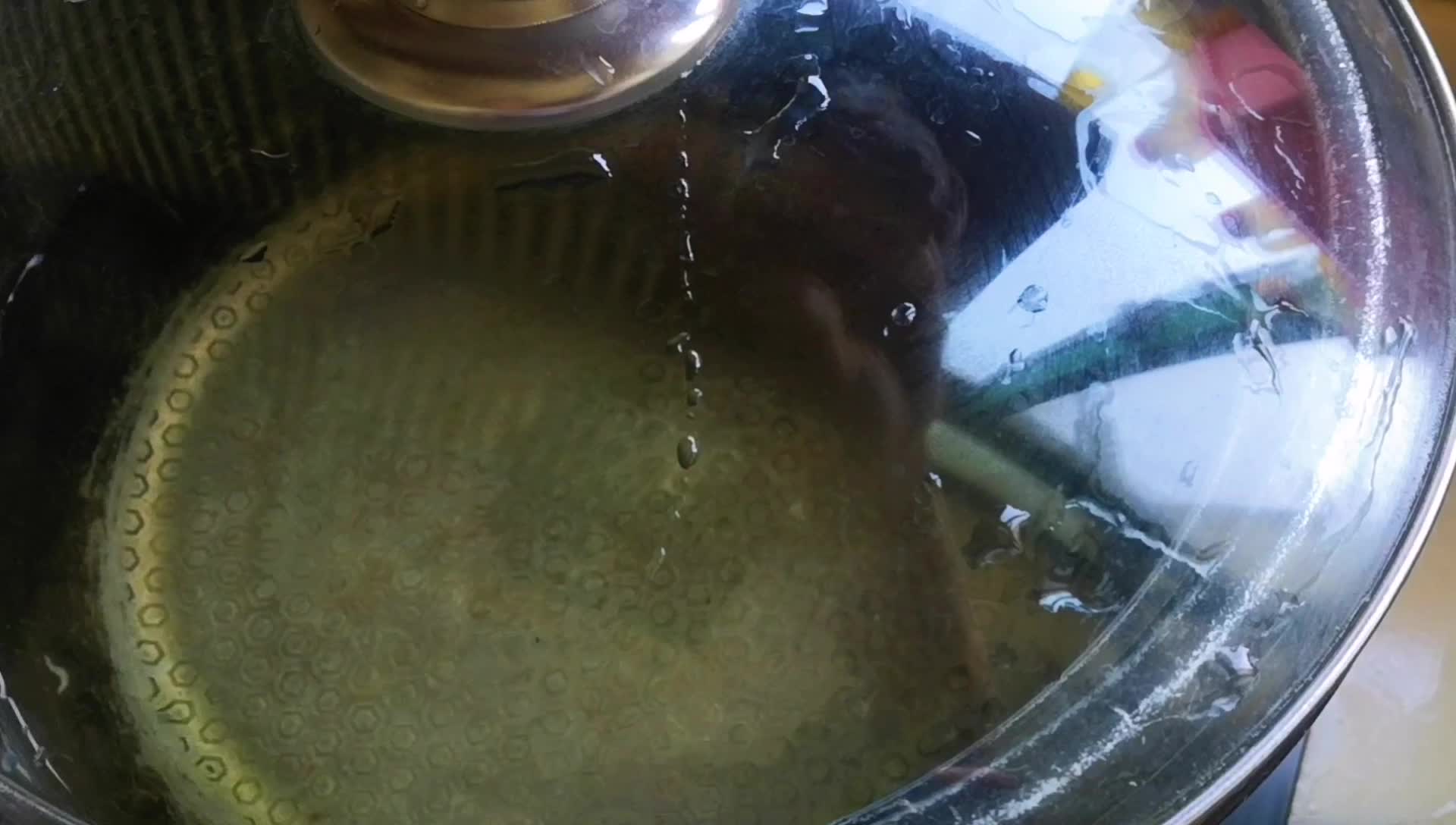 奶香又好喝的南瓜粥,紫薯南瓜粥制作