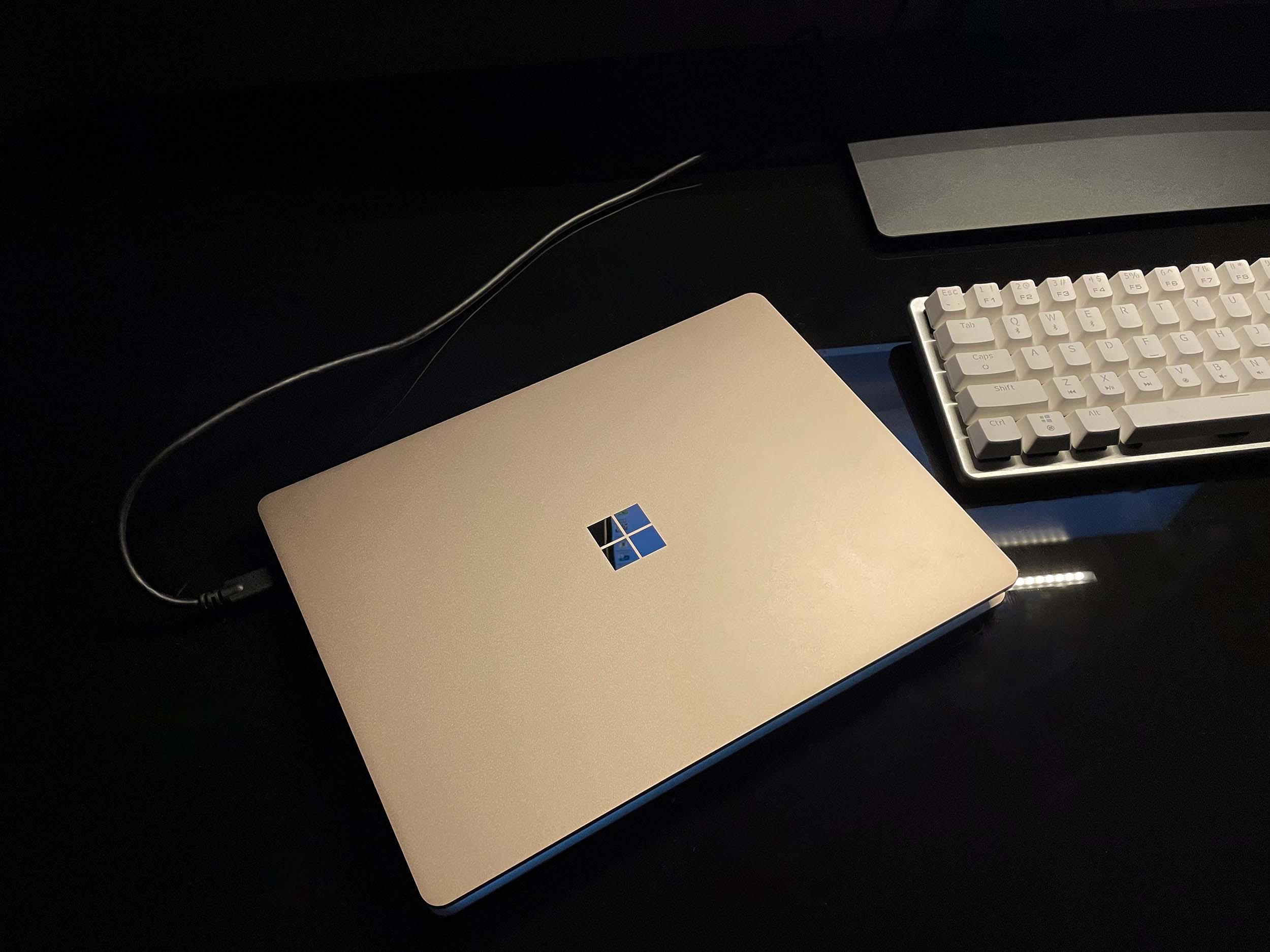 一线通type-c显示器怎么玩,显示器type-c接口在哪里