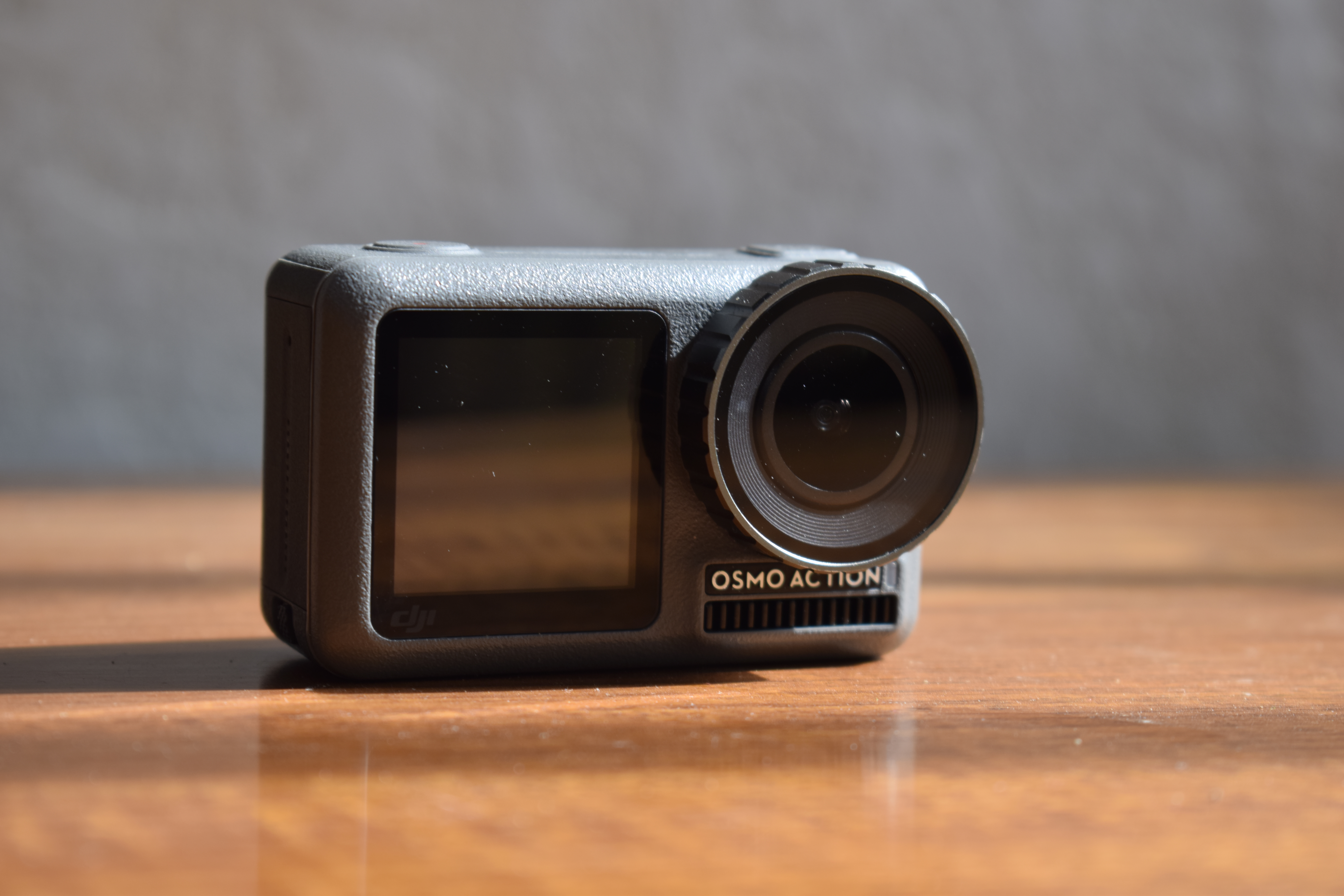 大疆OSMOACTION评测:性价比出众的Vlog新宠,对标GoPro毫不遮掩