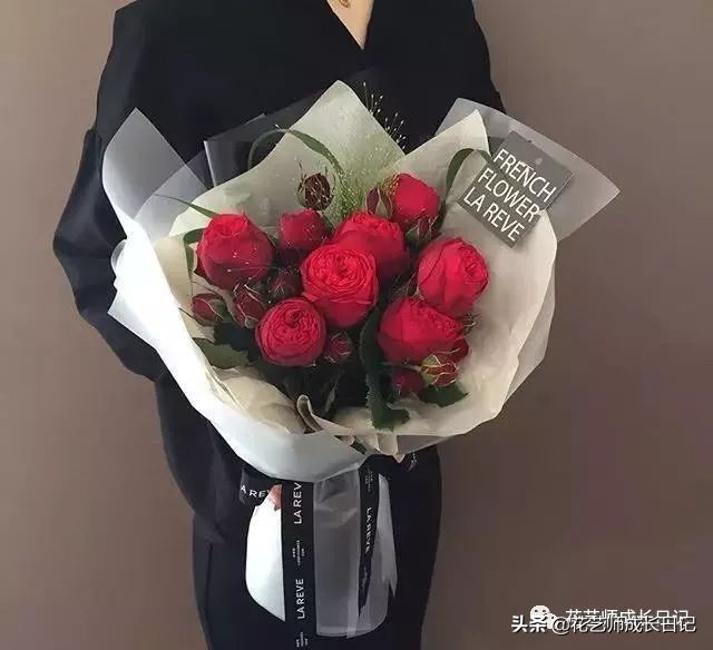 玫瑰花从1到99朵的花语是什么,1到19朵玫瑰花语是什么
