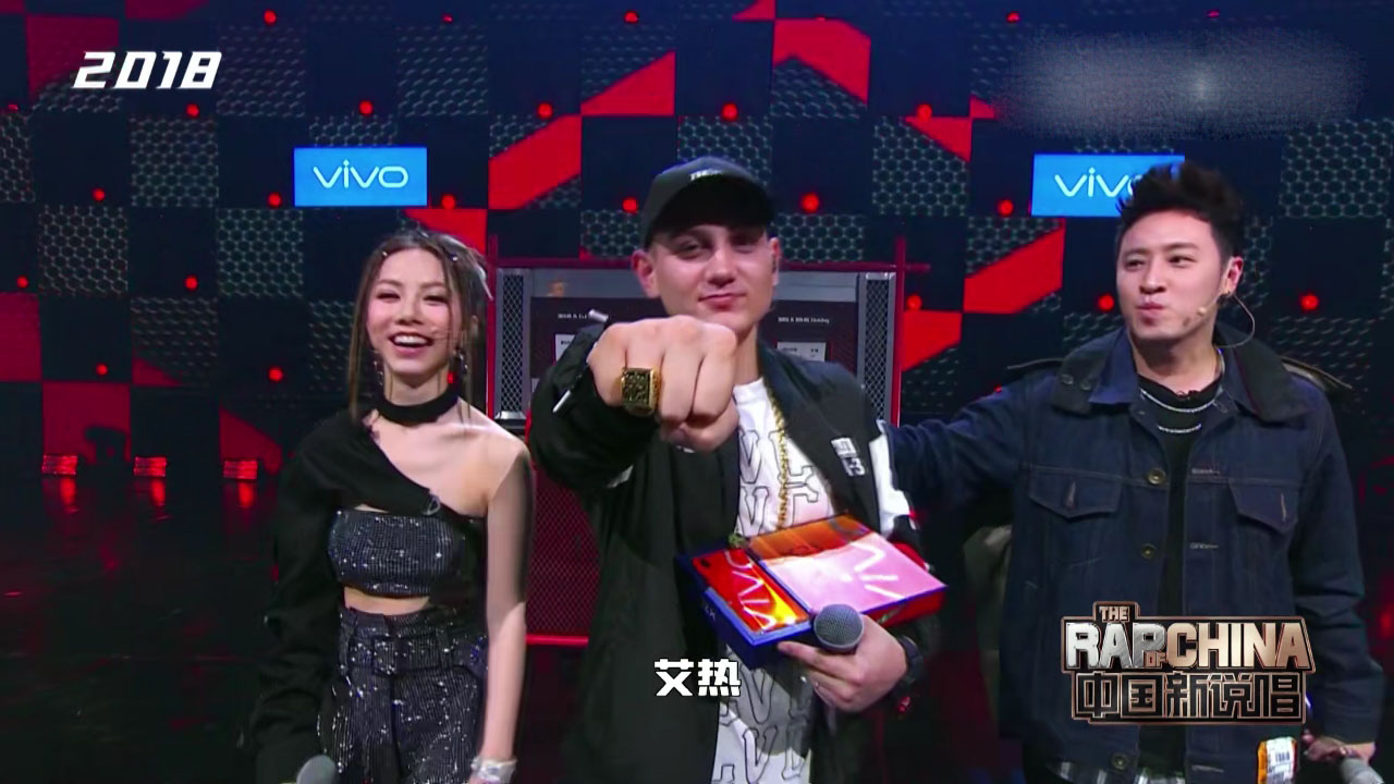 Rapper改编周杰伦《七里香》，听众评论两极分化，被喷还好没版权