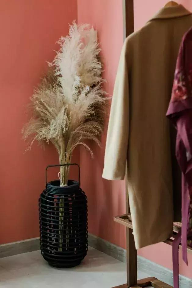 爆改上海25平三角形房,花10万改造45平小破房