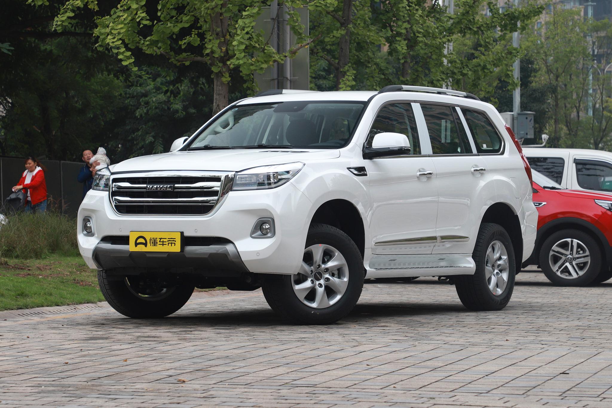 预算在25万买哪款硬派越野车最好,70万预算买哪几款硬派越野车