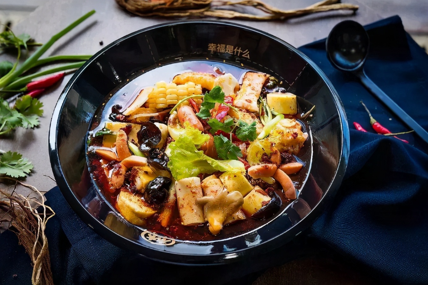 麻辣烫如何选菜,吃麻辣烫该怎么点不压秤