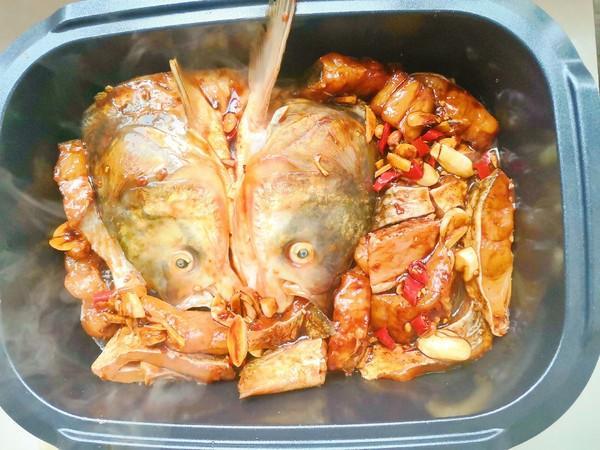 炖鱼用它味道更鲜美没有一点腥味,炖鱼浇汤汁