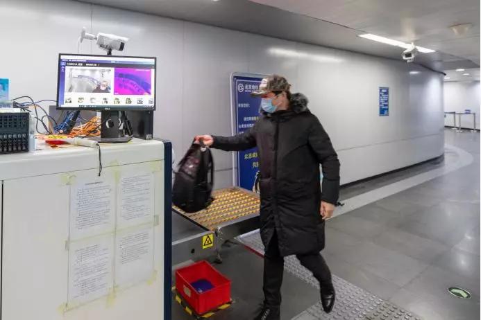 摸底安防系最热AI测温产业：日供百套设备，单台报价过万｜AI战疫