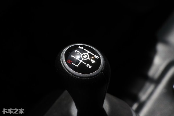 3.2米国6轻卡最新款报价,轻卡云内4.0排量怎么样