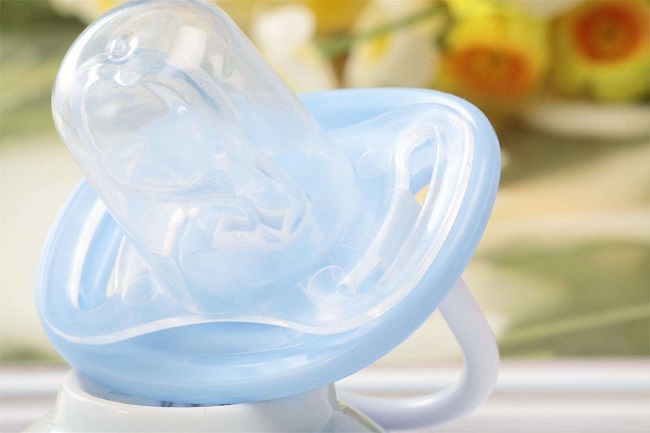 如何合理给宝宝使用安抚奶嘴,安抚奶嘴科学用法
