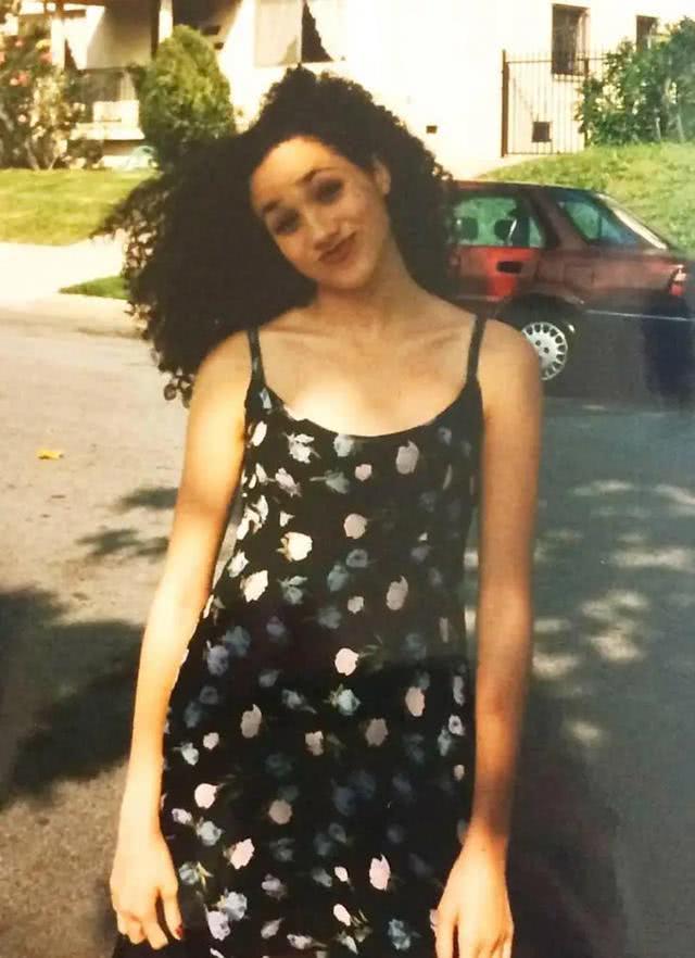 梅根只爱自己超自私！拿前夫当跳板跃入上流社会，哈里拿捏得住？