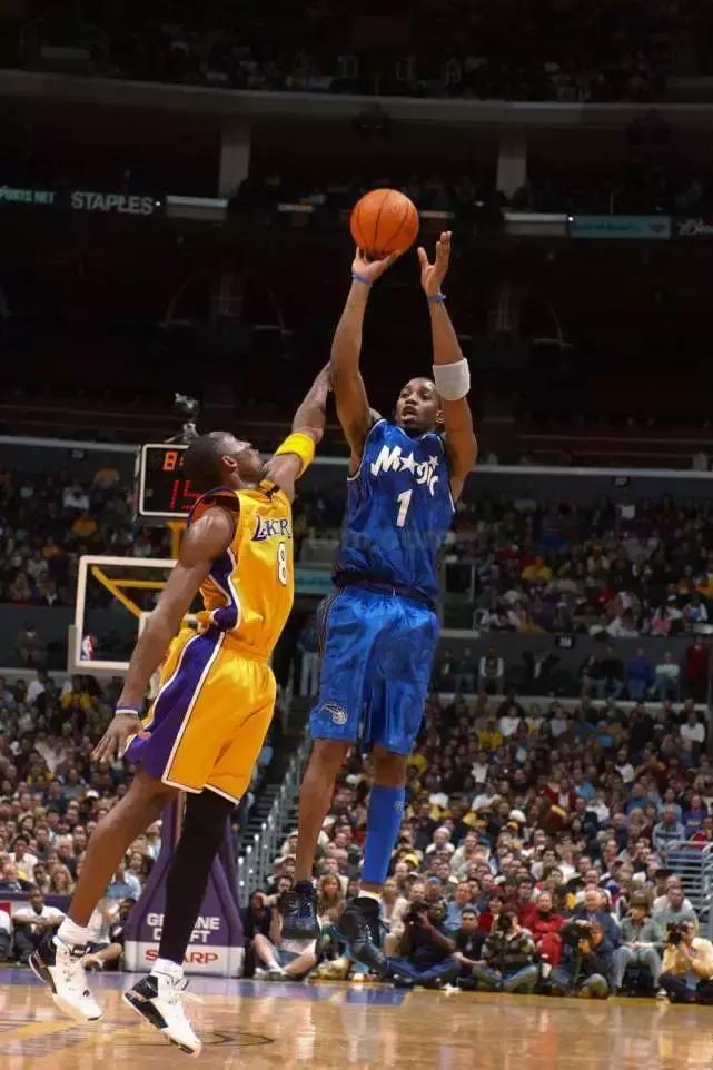 麦迪为什么投篮弧度低,麦迪天生脊柱弯曲的影响