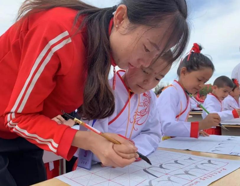 你见过“密码锁”字体吗?能认出的都是王者,老师:我还能行