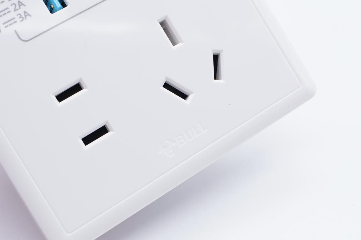 公牛快充多功能插座怎么样,插座一哥最新上市消息