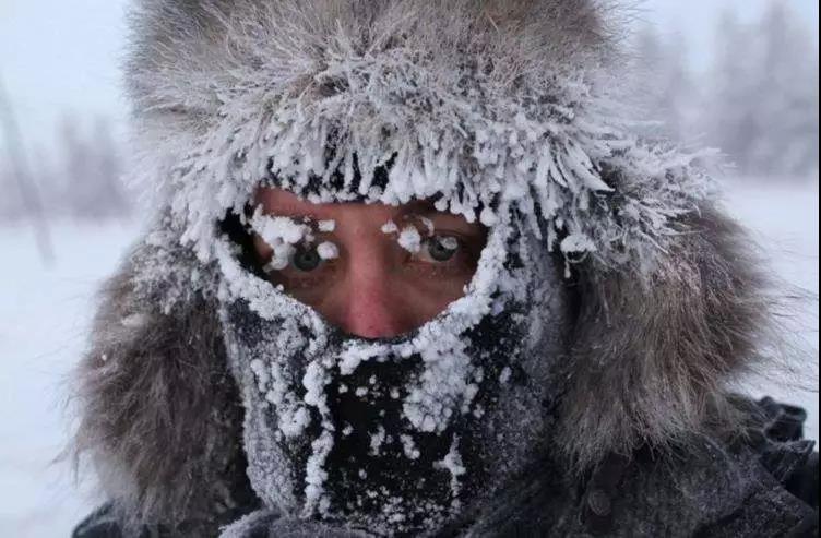 零下40度穿泳衣,零下三十度泳装