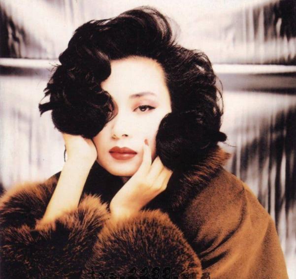 邝美云是个怎样的人,邝美云和周大福