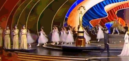 红毯摔倒最强王者：热巴上榜，柳岩称第二，她敢称第一