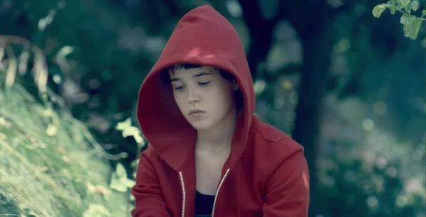 一个“懵懂”天真小萝莉击败中年油腻大叔的故事：《水果硬糖》