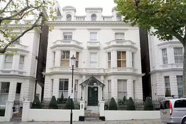 梅西内马尔c罗豪宅,c罗梅西内马尔谁有钱