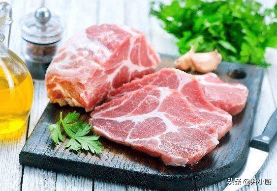 没吃完的猪肉切记不要放冰箱！肉贩子教我土方法，放1年照样新鲜