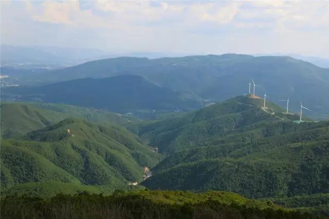 昆明徒步藏在郊区的童话山,昆明适合登山徒步的景点有哪些