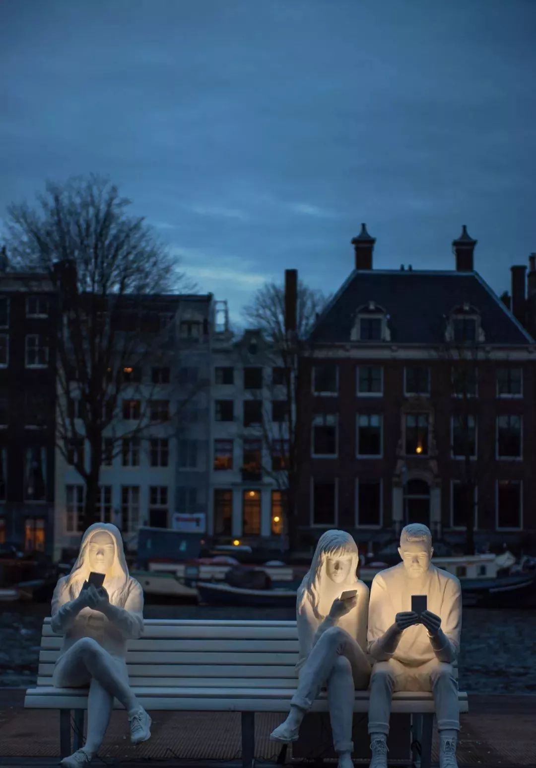 美得足以让人忘记时间流逝,美得让人静止的瞬间