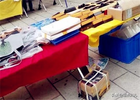 什么摆地摊最赚钱又简单,哪些适合摆地摊最暴利的地摊小吃