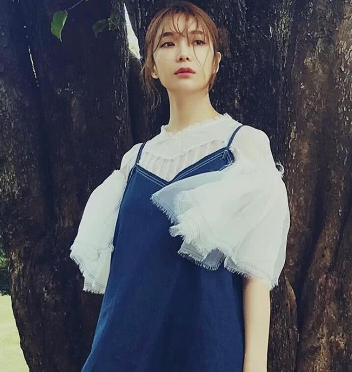 第一次拍吻戏女明星,女演员第一次拍接吻戏