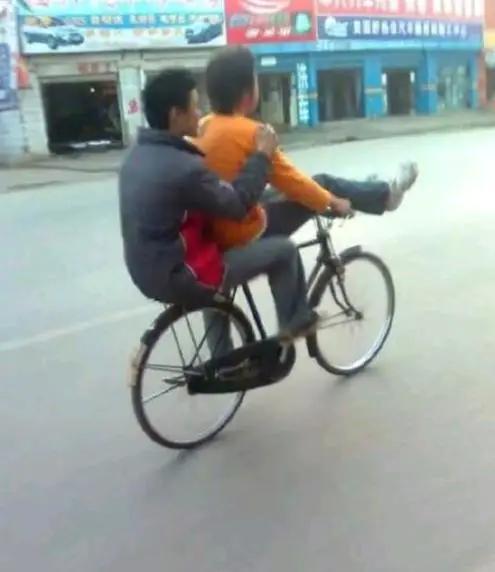 妹子，这体育课上的运动量有点大啊！