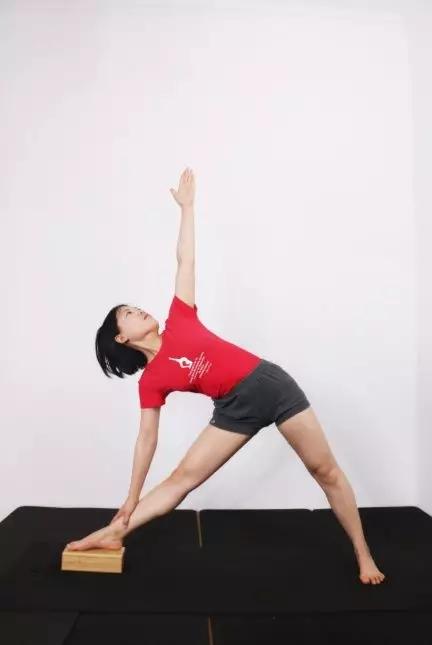 瑜伽治膝盖疼最好的方法,膝盖疼痛最新疗法之运动疗法