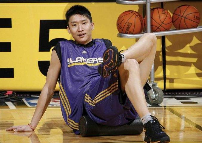 中国篮坛第一人王治郅,中国篮坛七大帅哥