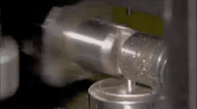 圆珠笔按下去弹不回来怎么办,圆珠笔一按就出水什么意思