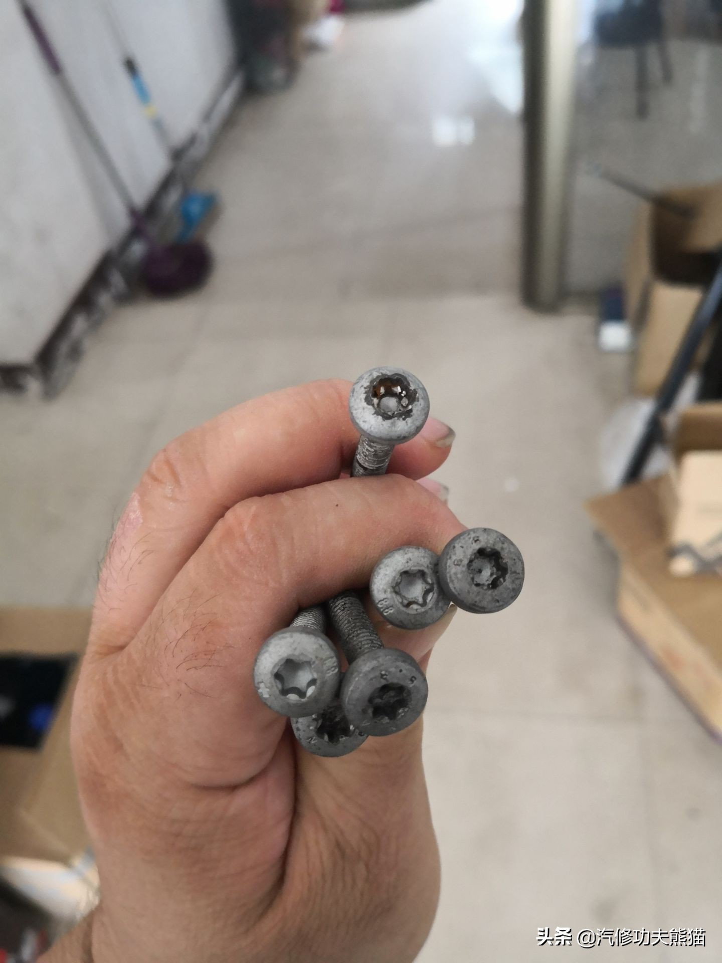 2010年的奥迪a6l2.8烧机油吗,08年奥运版奥迪a6值多少钱