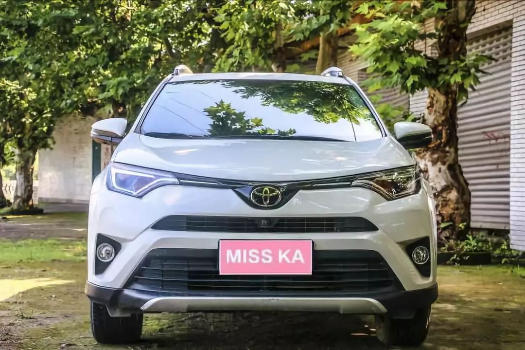 2012荣放rav4的2.0l的油耗,丰田rav4荣放2.5混动版真实油耗