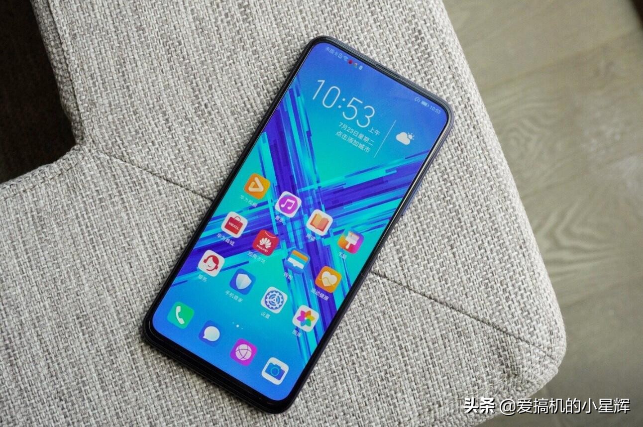 5.5英寸手机华为1500左右价位,1500元左右买红米还是华为手机好