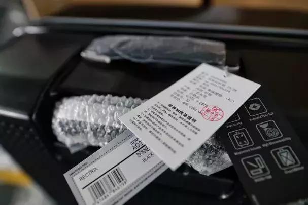 价格1000多的包包,名牌包包只卖100多元