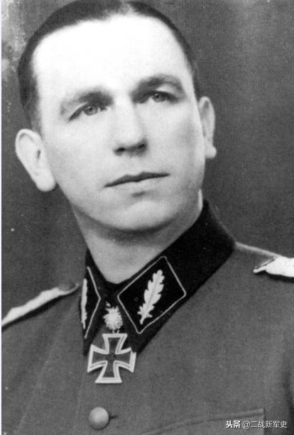 邋遢小伙变身帅气型男片段,邋遢大叔重生后变成肌肉型男