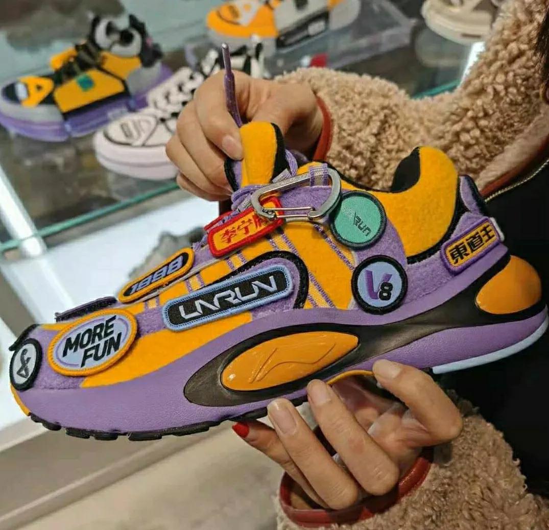 李宁几年前的走秀款！放现在也不过时