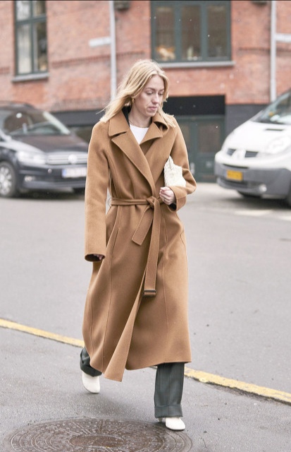 窄版西装裤秋冬如何配上衣,窄版西装裤和阔腿西装裤该怎么选