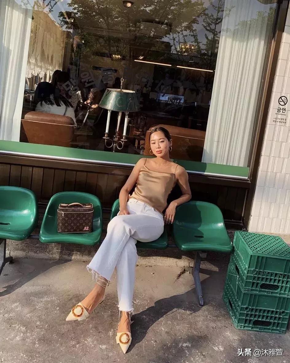 显瘦吊带直筒裤,你穿露肩吊带的样子