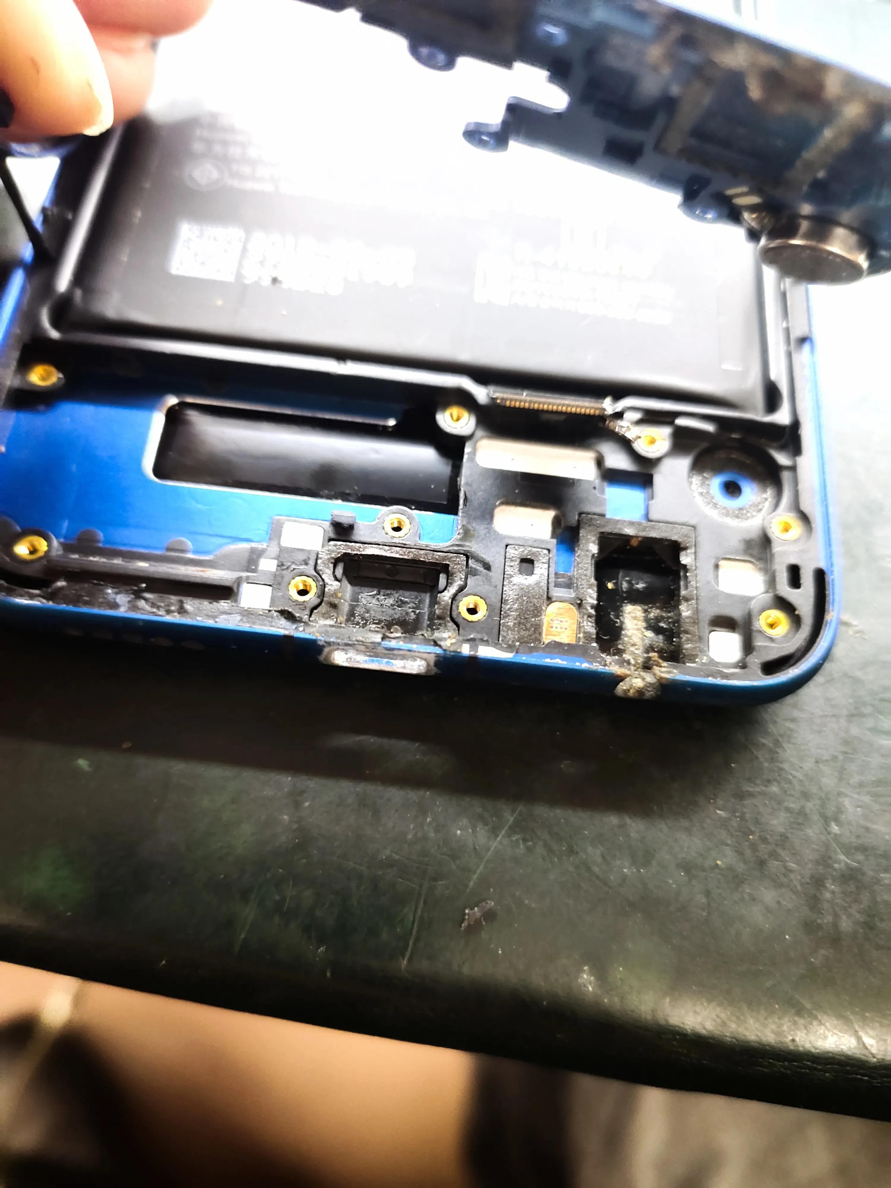 华为手机充电尾插,华为mate30pro换个尾插多少钱