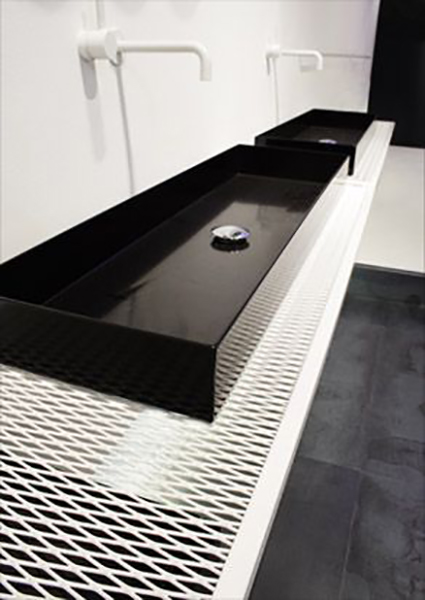 早该想到了！金属网做洗漱台，没有水花四溅，1个月都不用清洁