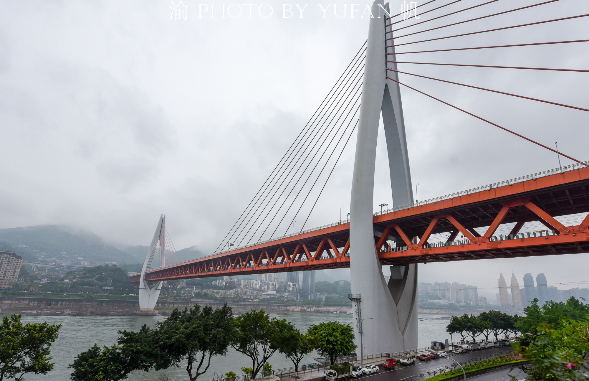 今日重庆朝天门洪崖洞图片,重庆朝天门和洪崖洞哪个好